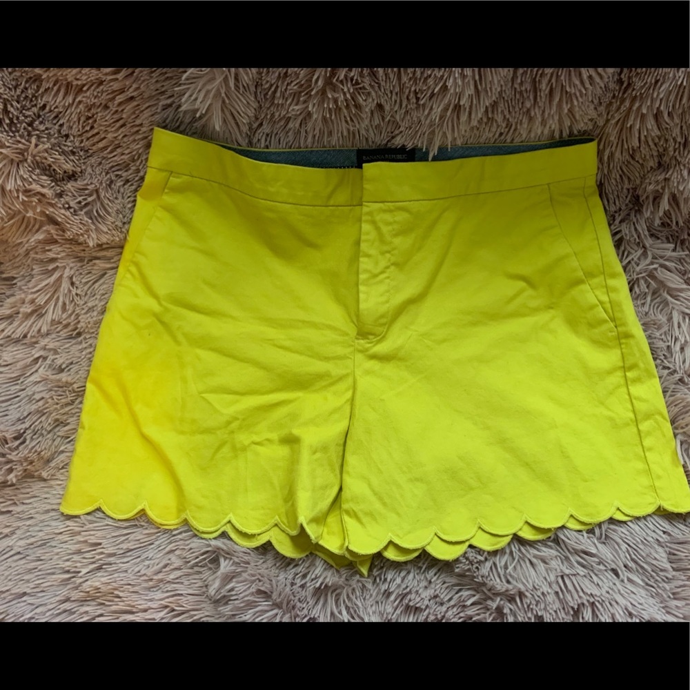 GAP Scalloped Shorts